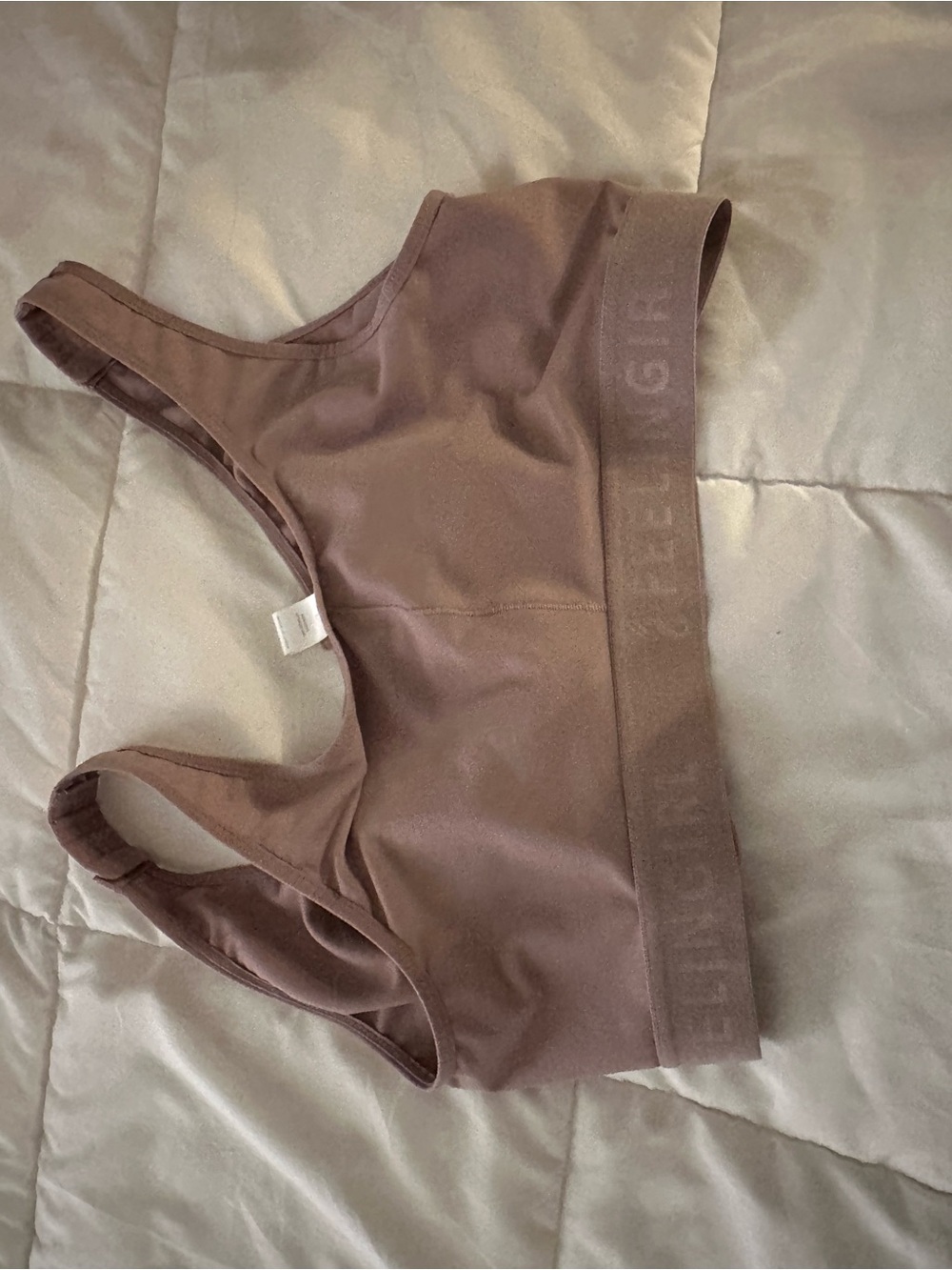 4 Bundle pack 1 Black, 1 Nude & 2 light purple Seamless Bralette front closure - Picture 7 of 10